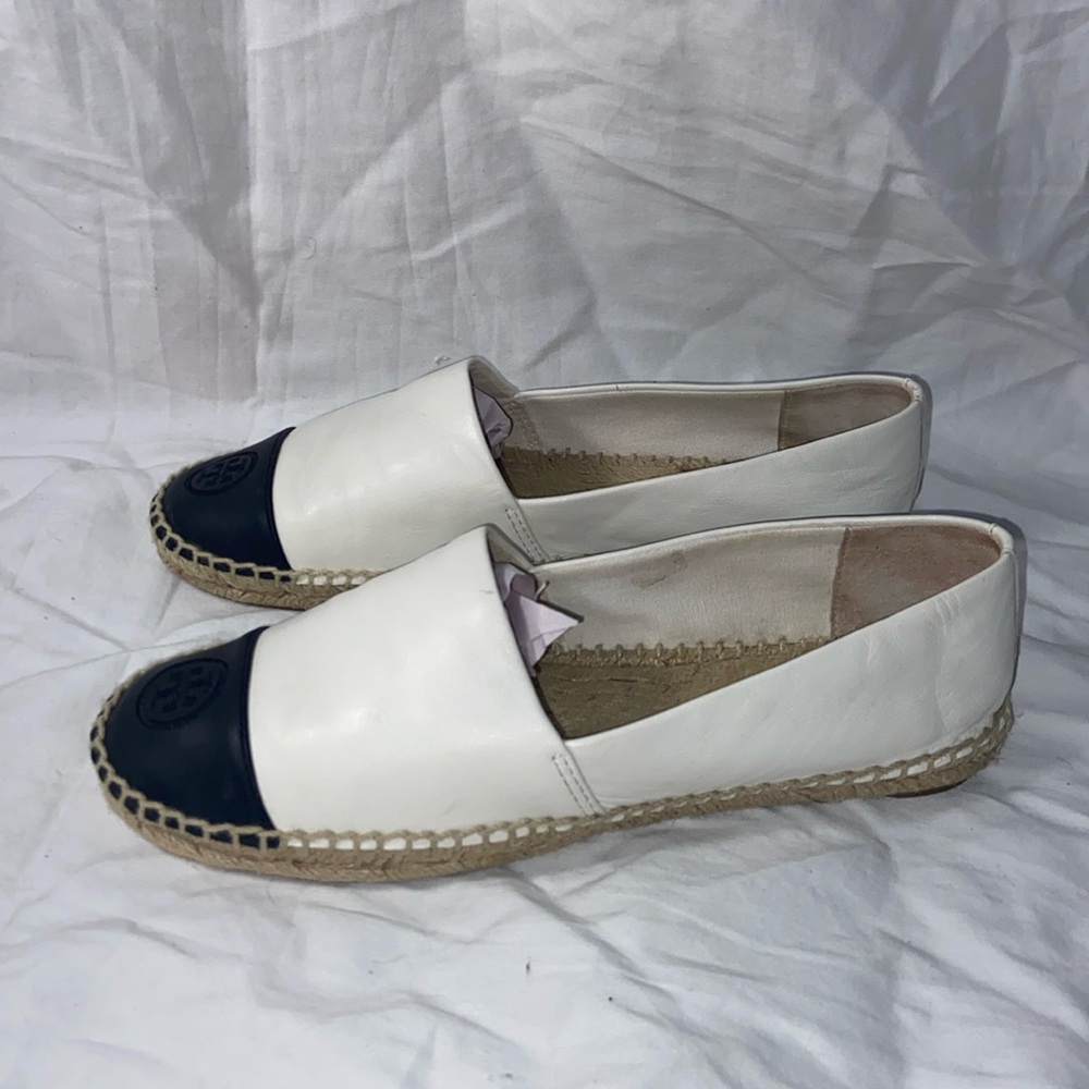 Like new Tory Burch White and Black Cap Toe Colorblock Espadrilles Flats - Picture 4 of 16